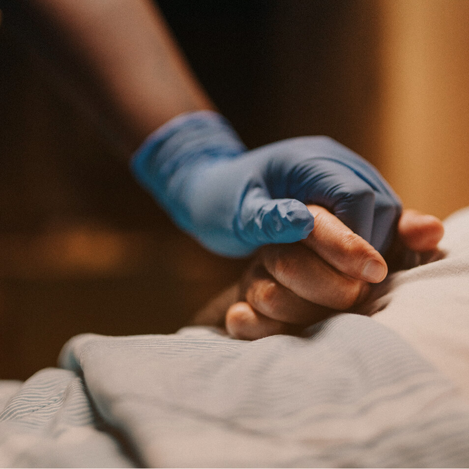 HoldingHands.35c53fe9